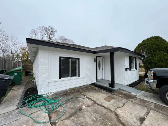 property at 11302 Murr Way