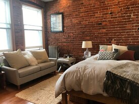 93 Marion St, Unit 8 in Brookline, MA - Building Photo