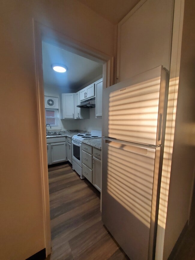 54 N Morris St, Unit 1 in Waynesburg, PA - Building Photo - Building Photo