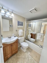 215 Atlantic Ave in Virginia Beach, VA - Building Photo - Building Photo