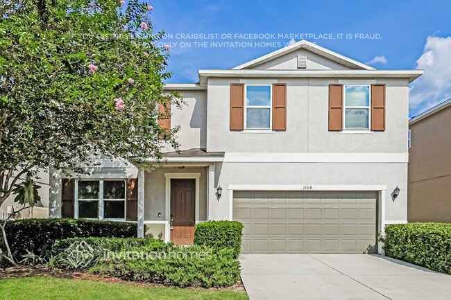 property at 1104 Lake Highview Ln