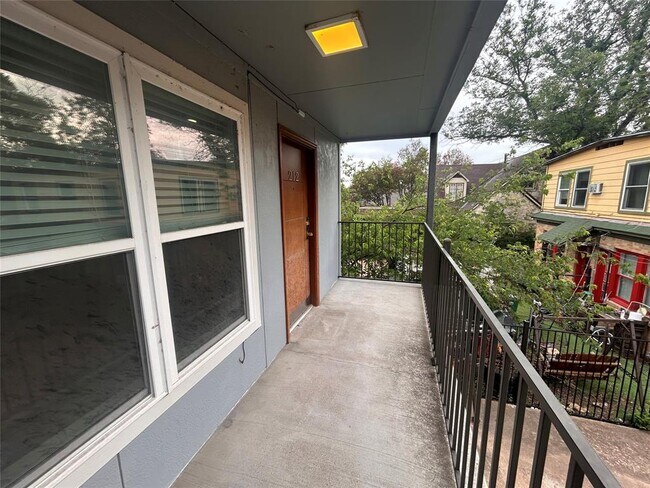 901 E 40th St in Austin, TX - Building Photo - Building Photo