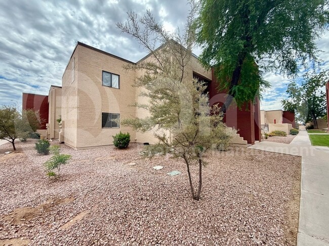 property at 1340 N Recker Rd