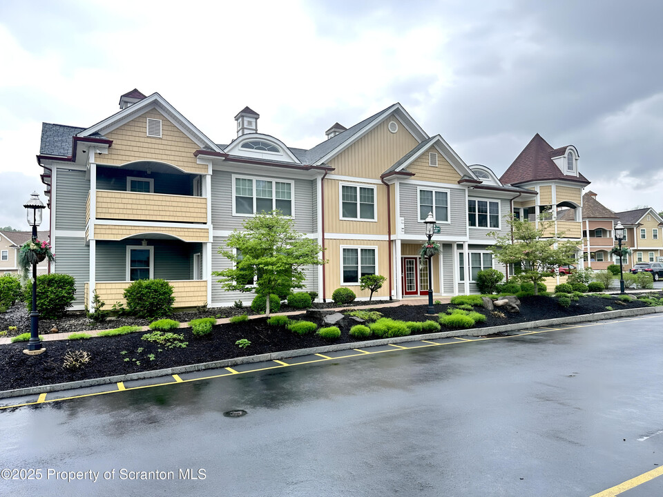177 Marimar Dr in Old Forge, PA - Building Photo