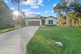 5277 Vantage St in North Port, FL - Building Photo