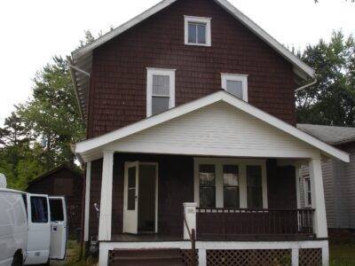 986 Madison Ave in Alliance, OH - Building Photo