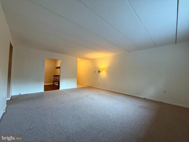 400 Glendale Rd in Havertown, PA - Building Photo - Building Photo