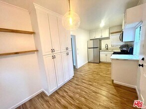 2102 S Harcourt Ave in Los Angeles, CA - Building Photo - Building Photo