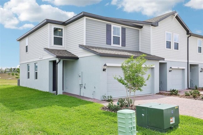 16430 Bird of Paradise Ave in Clermont, FL - Building Photo - Building Photo