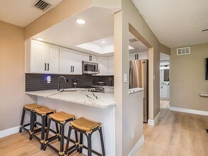 1005 S Bayshore Blvd in Safety Harbor, FL - Building Photo - Building Photo