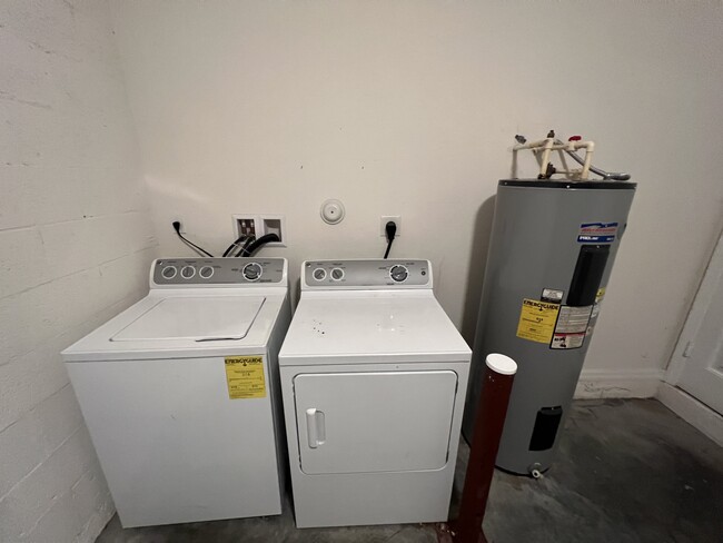 3530 NW 29th Ct in Lauderdale Lakes, FL - Building Photo - Building Photo