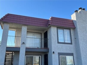 6942 Appleton Dr in Las Vegas, NV - Building Photo - Building Photo