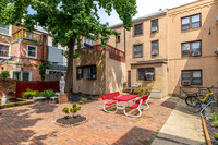 Waverly Court in Philadelphia, PA - Building Photo - Building Photo