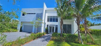 16644 Botaniko Dr N in Weston, FL - Building Photo