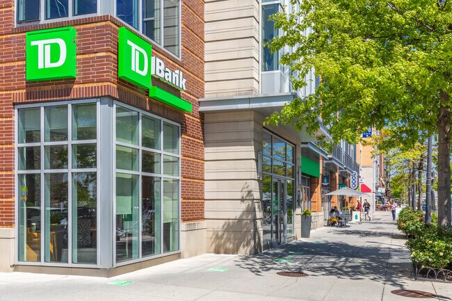 Metropole in Washington, DC - Building Photo - Building Photo