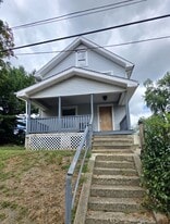 1411 Laiblin Pl NE in Canton, OH - Building Photo