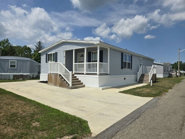 property at 1411 Center Dr