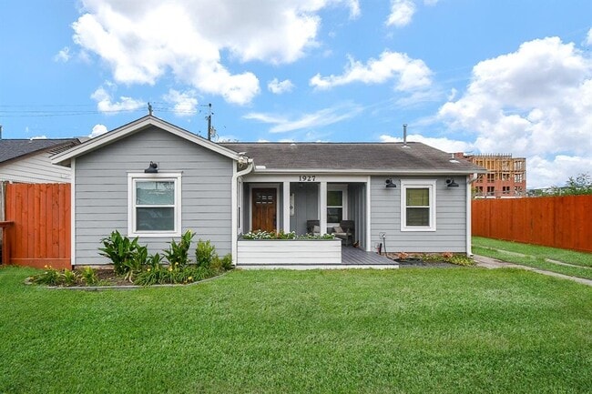 1927 Tabor St in Houston, TX - Building Photo - Building Photo