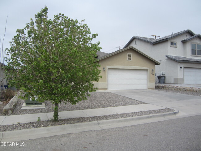 7605 Mammoth Ln in El Paso, TX - Building Photo - Building Photo