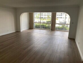 3051 NE 47th Ct in Fort Lauderdale, FL - Building Photo - Building Photo