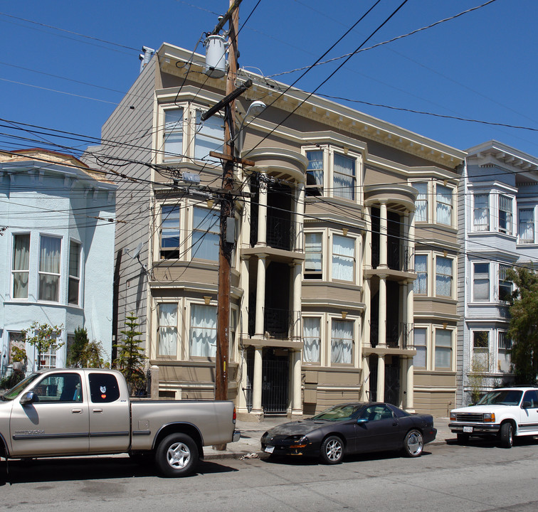 2870 Harrison St in San Francisco, CA - Foto de edificio