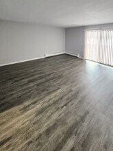 136 N Lake St in Grant, MI - Building Photo - Building Photo