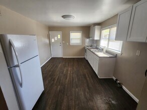 2844 Club Plaza Rd in Raleigh, NC - Building Photo - Building Photo