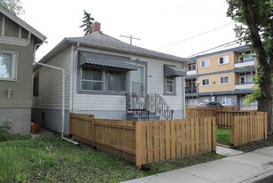 Saint John House in Regina, SK - Building Photo