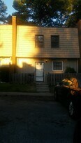 6427 Woodstone Way in Morrow, GA - Building Photo