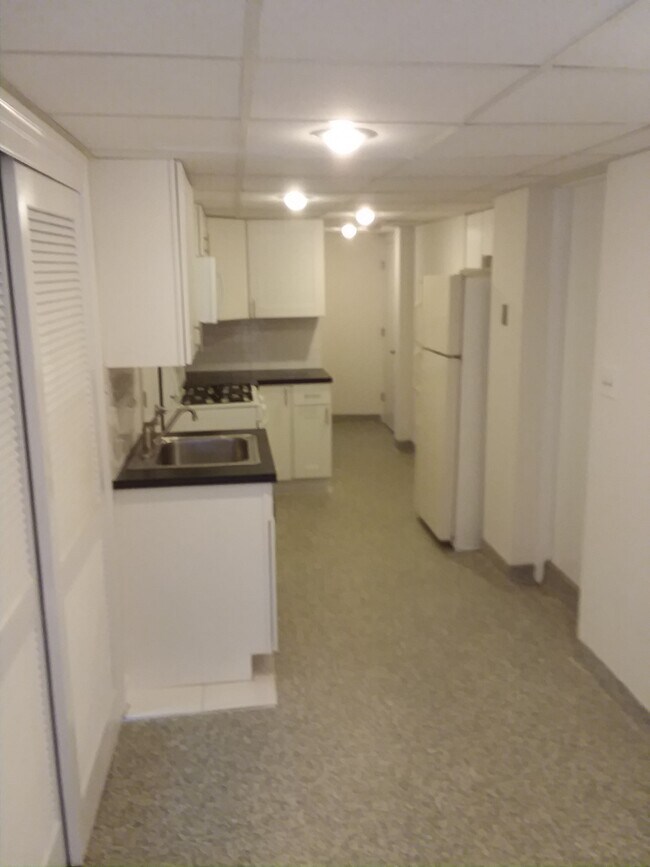 822 Kingsland Ln in Fort Lee, NJ - Building Photo - Building Photo