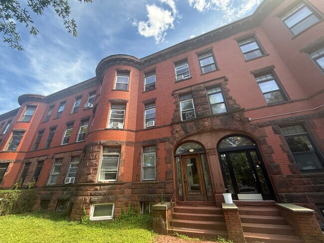 1799 Beacon St, Unit 2