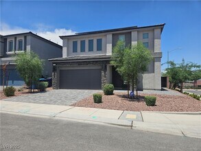 6516 Twin Brks Ave in Las Vegas, NV - Building Photo - Building Photo