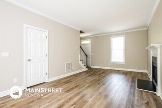 1901 Fernwood Dr in Greensboro, NC - Foto de edificio - Building Photo