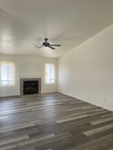 467 Santa Barbara St in Los Banos, CA - Building Photo - Building Photo