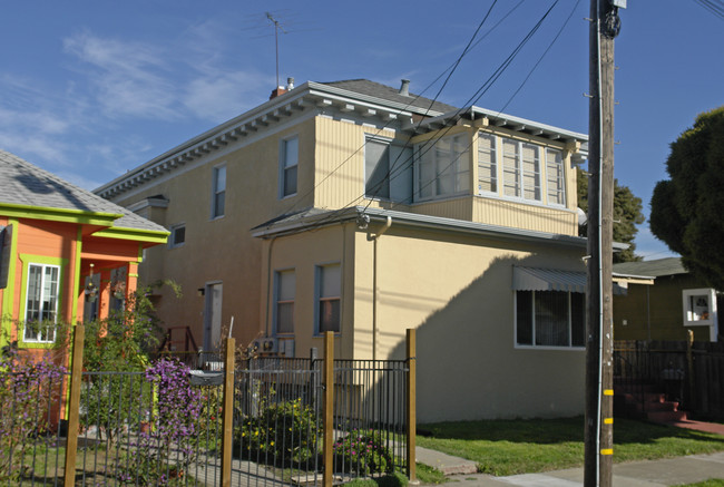 1305 Carrison St in Berkeley, CA - Building Photo - Building Photo