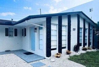 49 SE 13th St in Dania Beach, FL - Building Photo - Building Photo