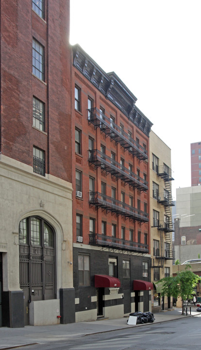 311 East 61st Street in New York, NY - Foto de edificio