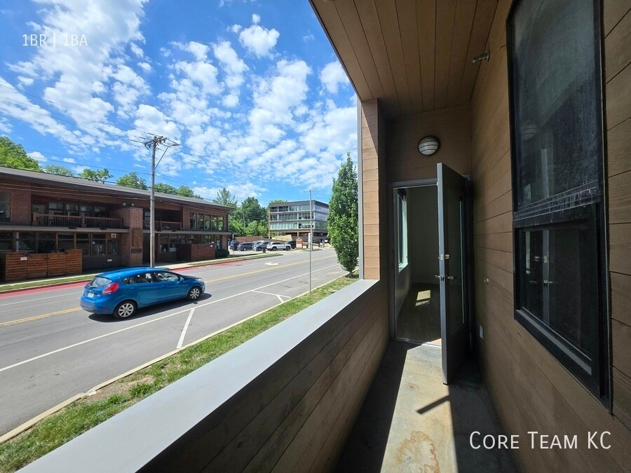 662 E 63rd St in Kansas City, MO - Building Photo