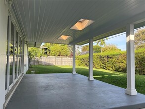 8791 SW 87th St in Miami, FL - Building Photo - Building Photo