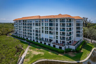 Osprey Pointe at Dolphin Cay in St. Petersburg, FL - Building Photo - Building Photo