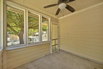 1049 King Cotton Ln in Round Rock, TX - Building Photo - Building Photo