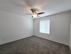 5717 CRENELLATED St in Las Vegas, NV - Building Photo - Building Photo