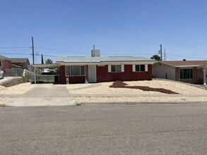 3905 Olympic Ave in El Paso, TX - Building Photo - Building Photo