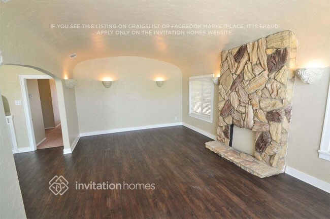 2115 Redondo Blvd in Los Angeles, CA - Building Photo - Building Photo