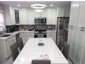 516 E State St in Long Beach, NY - Building Photo - Building Photo