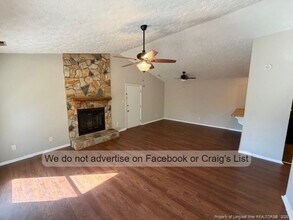 1885 Tryon Dr in Fayetteville, NC - Foto de edificio - Building Photo