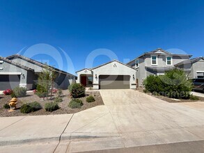 3372 W Stanton Ave in Mesa, AZ - Building Photo - Building Photo