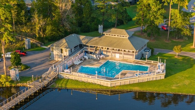 160 Wheel House Ct in Washington, NC - Building Photo - Building Photo
