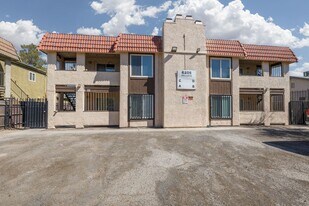 6205 Bellota Dr in Las Vegas, NV - Building Photo