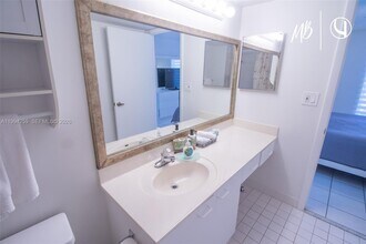 17801 N Bay Rd in Sunny Isles Beach, FL - Building Photo - Building Photo